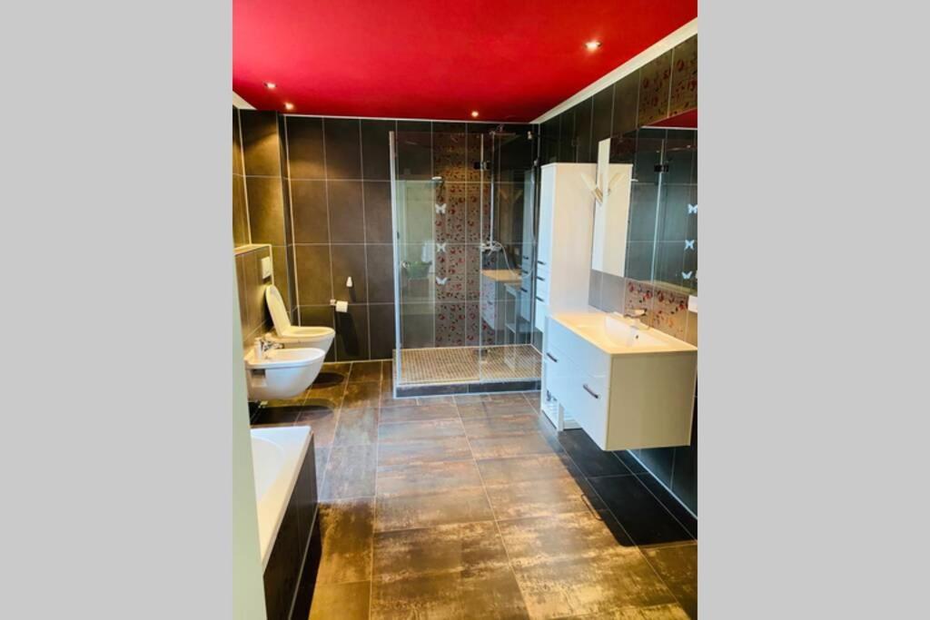 Grosses 4 Zimmer Apartment Naehe Messe Хановер Екстериор снимка