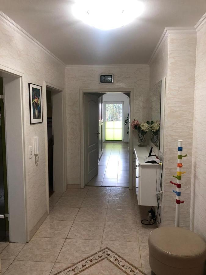 Grosses 4 Zimmer Apartment Naehe Messe Хановер Екстериор снимка
